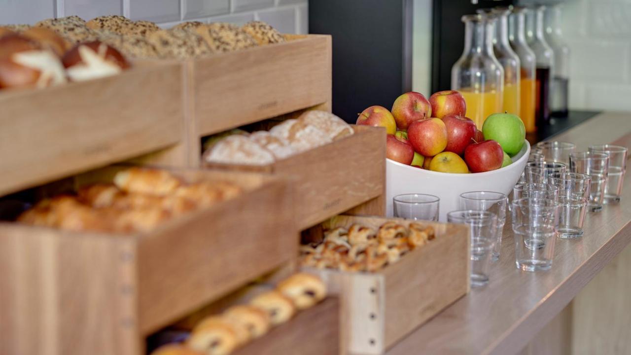 Holiday Inn Express Berlin City Centre By Ihg Exterior foto