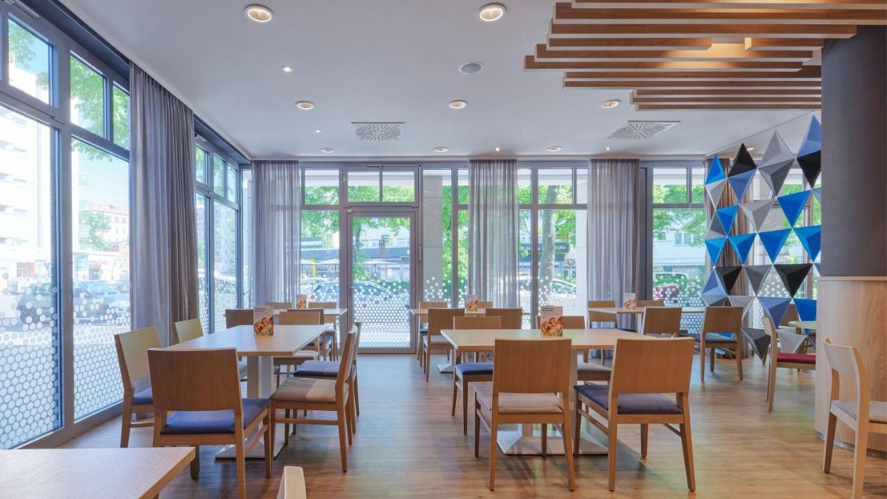 Holiday Inn Express Berlin City Centre By Ihg Exterior foto