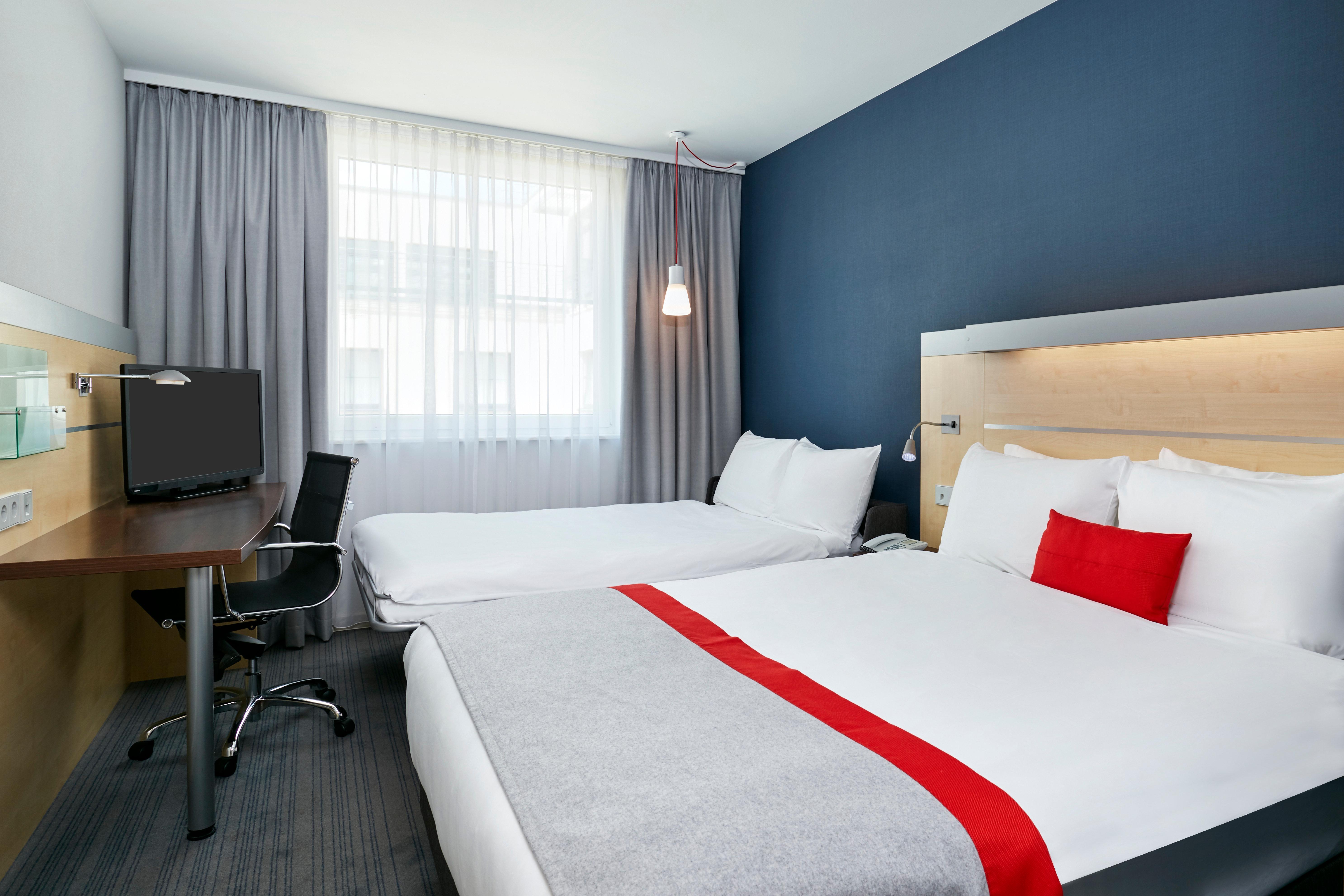 Holiday Inn Express Berlin City Centre By Ihg Exterior foto