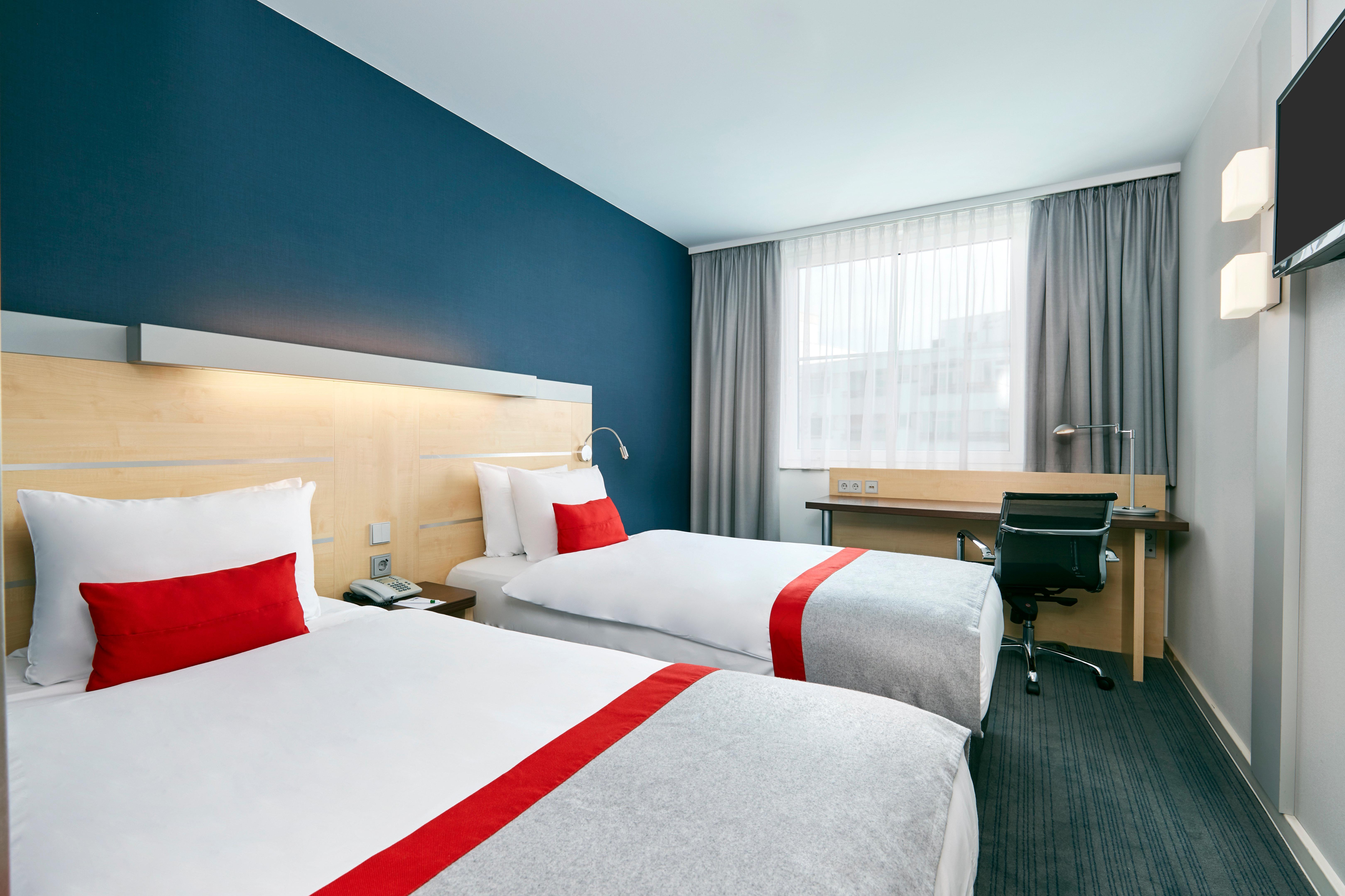 Holiday Inn Express Berlin City Centre By Ihg Exterior foto