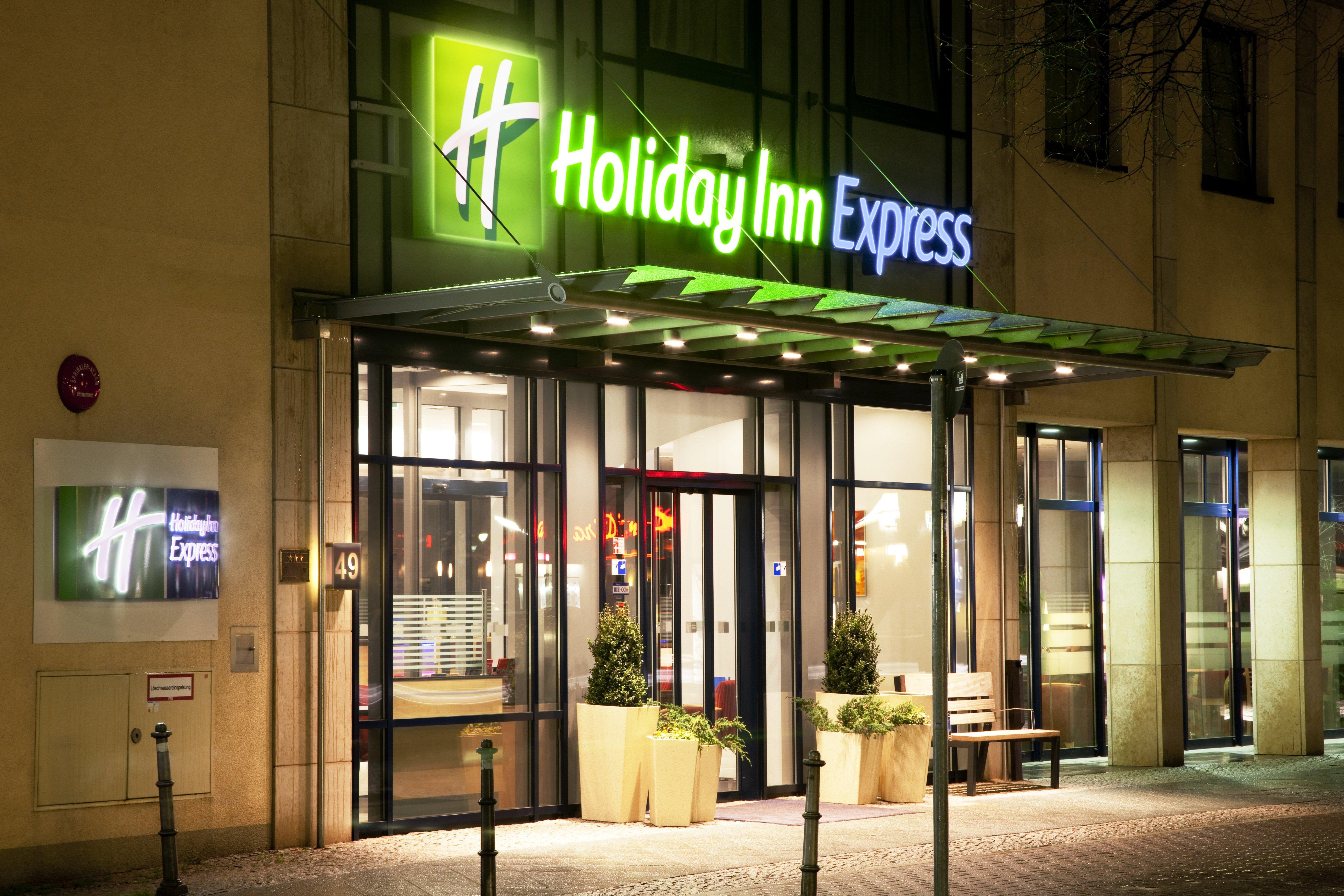 Holiday Inn Express Berlin City Centre By Ihg Exterior foto