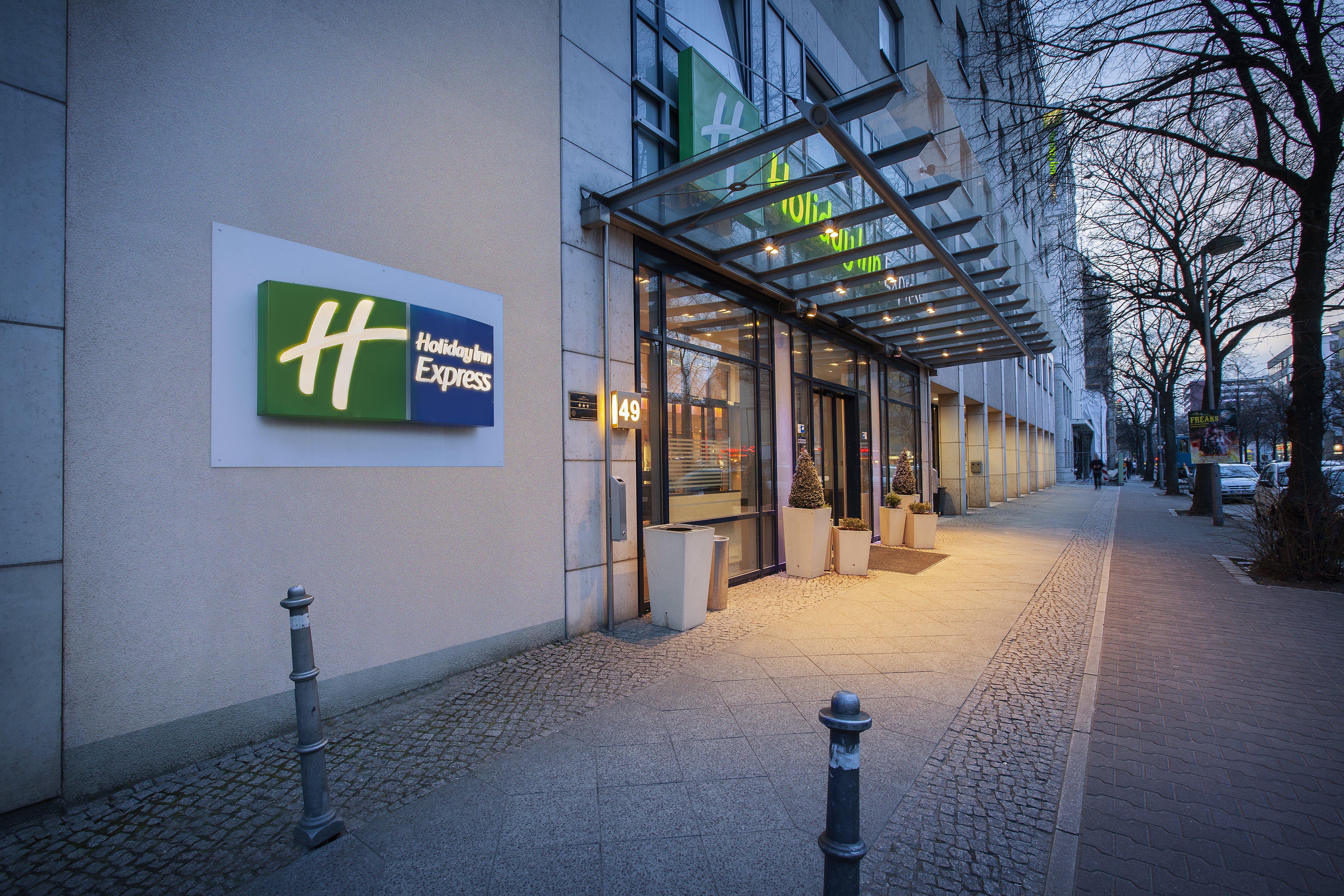 Holiday Inn Express Berlin City Centre By Ihg Exterior foto