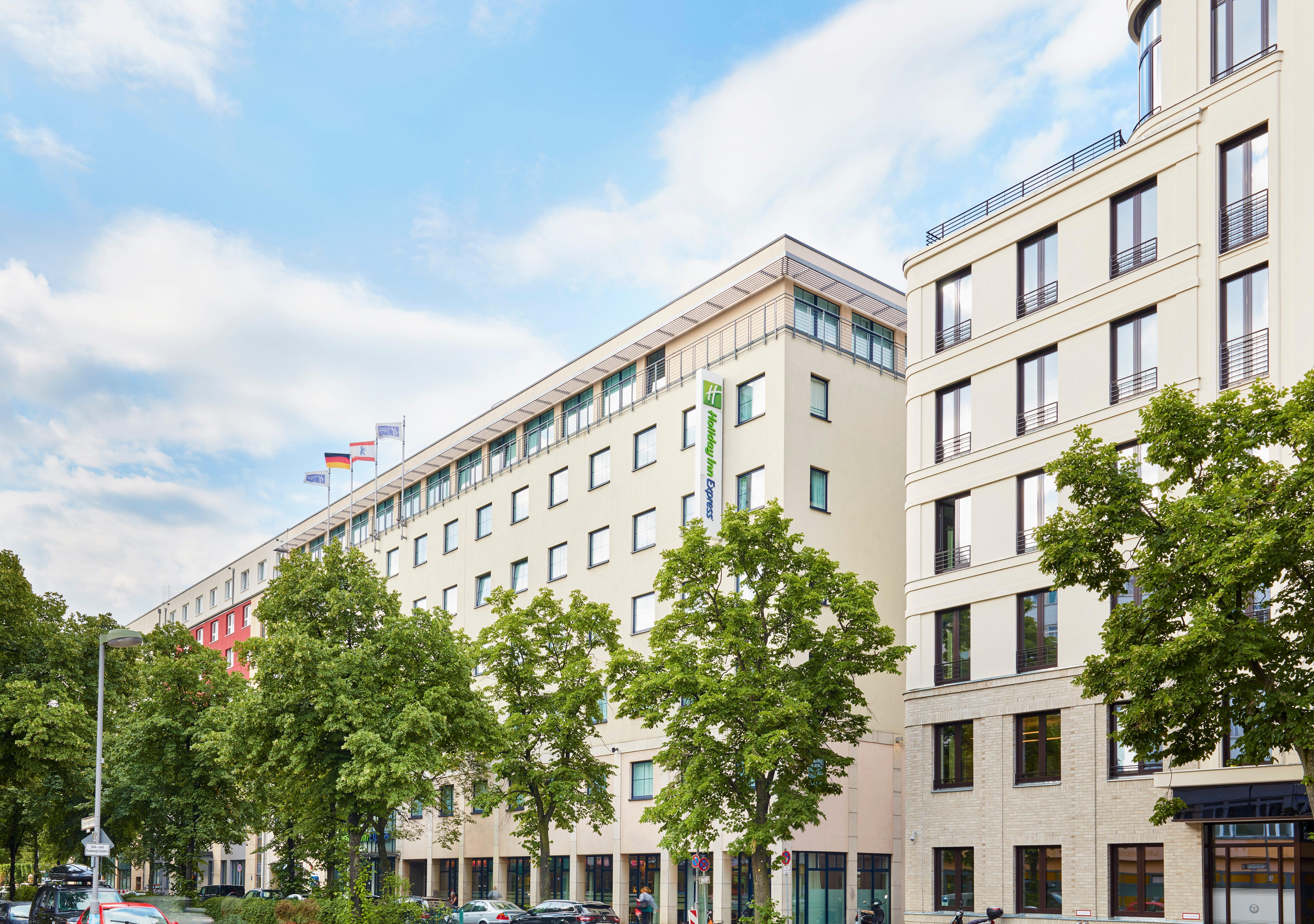 Holiday Inn Express Berlin City Centre By Ihg Exterior foto