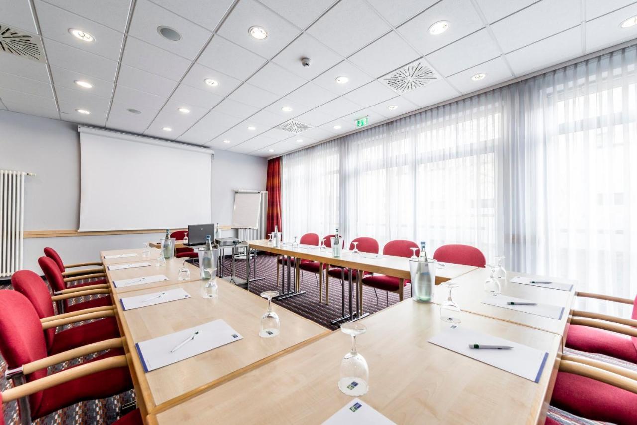 Holiday Inn Express Berlin City Centre By Ihg Exterior foto