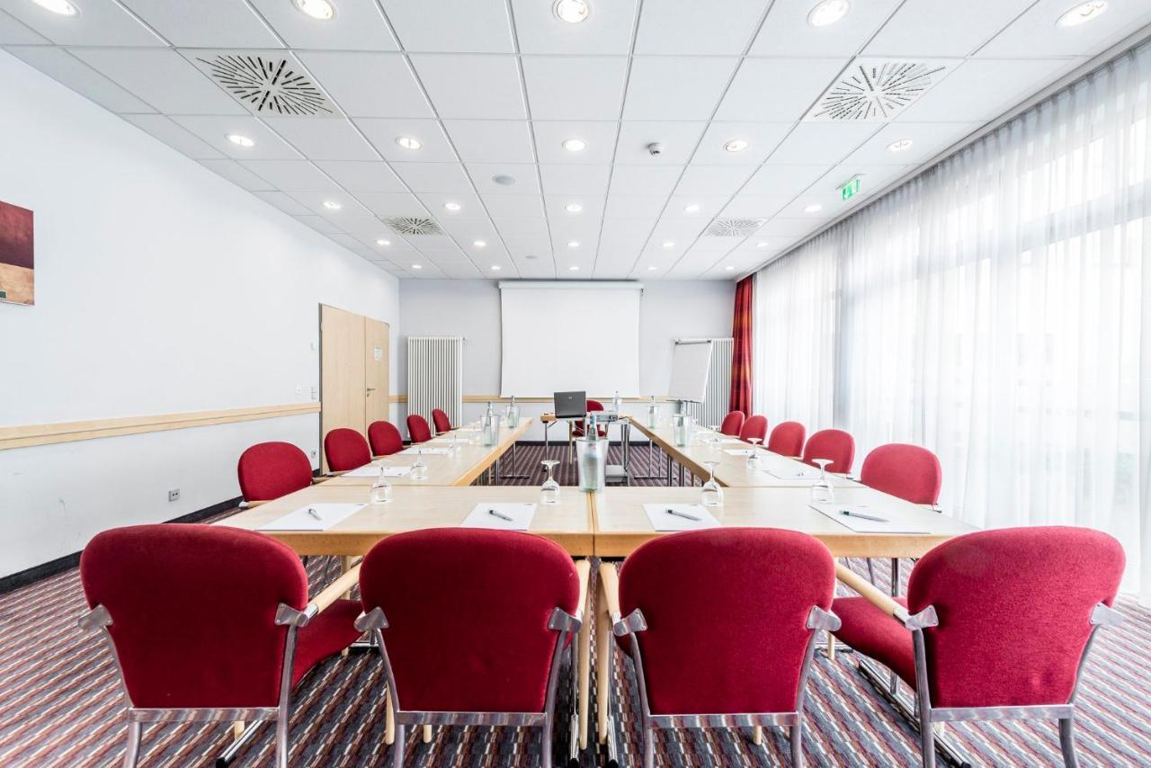 Holiday Inn Express Berlin City Centre By Ihg Exterior foto