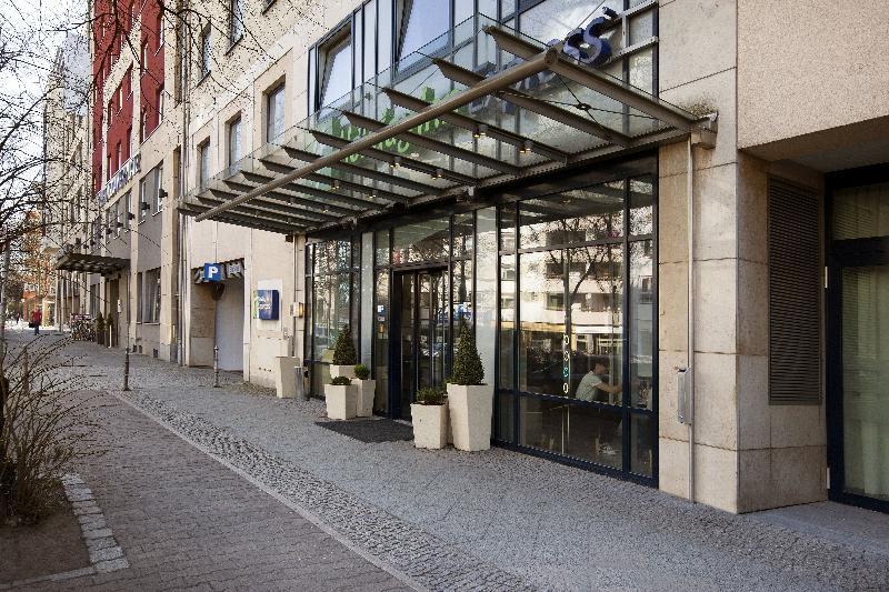 Holiday Inn Express Berlin City Centre By Ihg Exterior foto