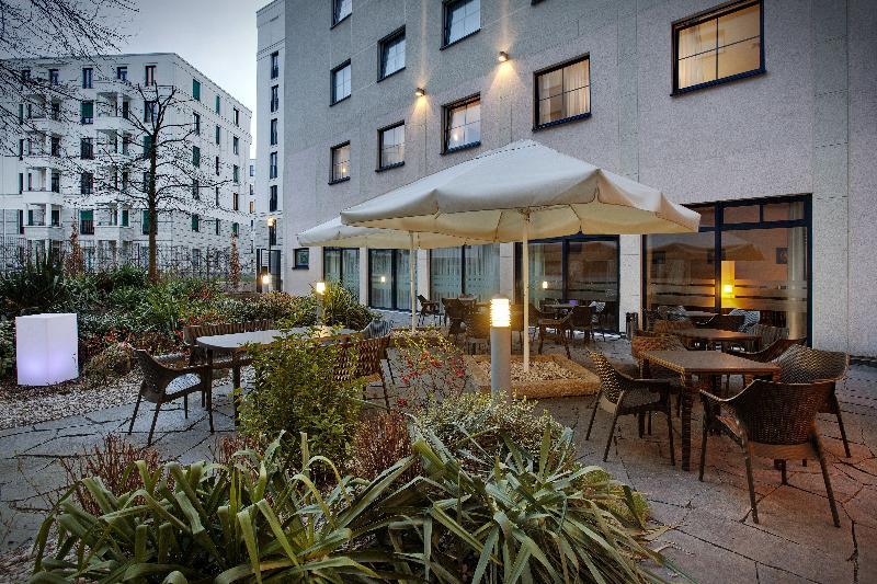 Holiday Inn Express Berlin City Centre By Ihg Exterior foto