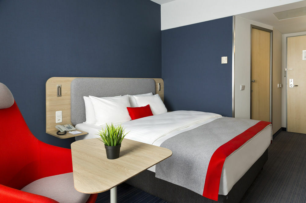 Holiday Inn Express Berlin City Centre By Ihg Exterior foto