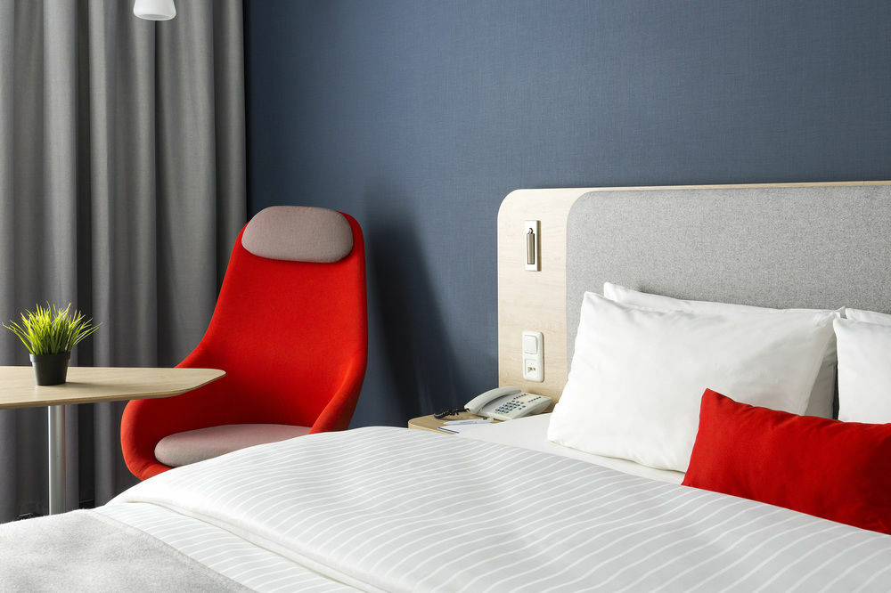 Holiday Inn Express Berlin City Centre By Ihg Exterior foto
